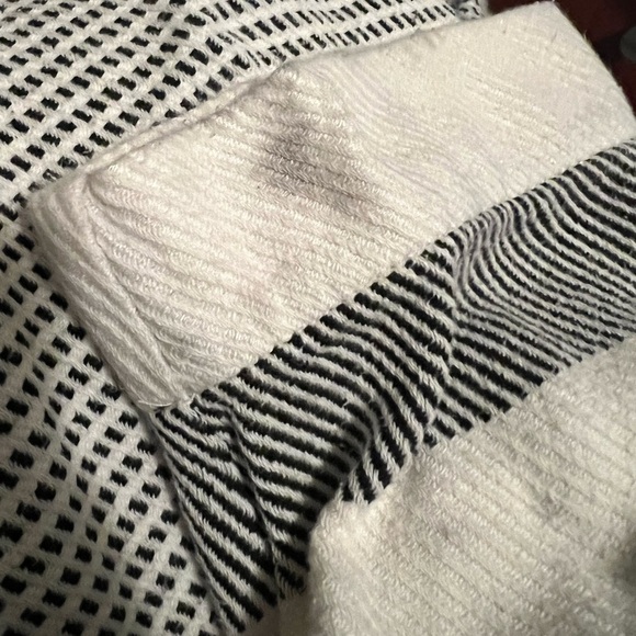 Olive & Linen Pixel Turkish Towel Robe - Picture 8 of 8